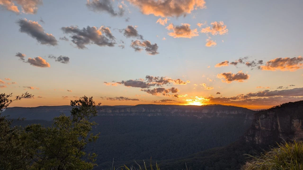 Capture sunset at Blue Mountains